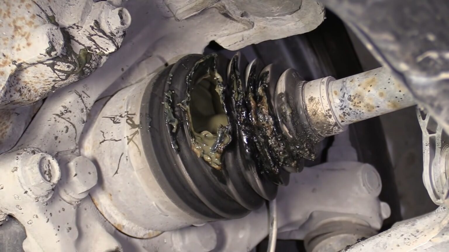 What Happens If Your Axle Breaks While Driving? Prevent A Nasty Surprise